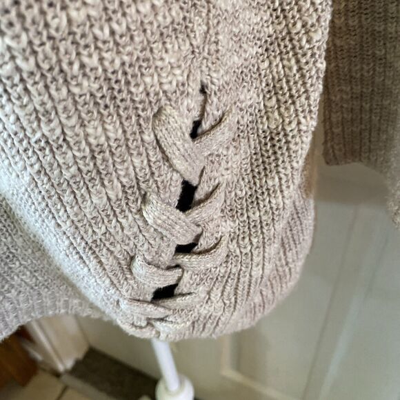 Express Sweater Women’s Size S/P Knit Grey Lace On Sides Round Collar 3/4 Sleeve - Picture 5 of 14